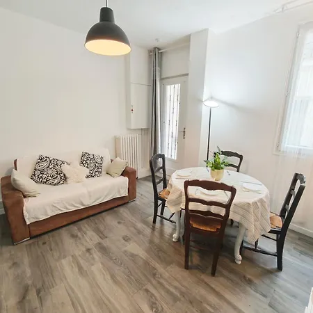 Notre Dame In Latin Quarter Stylish Flat For 6 * Paris